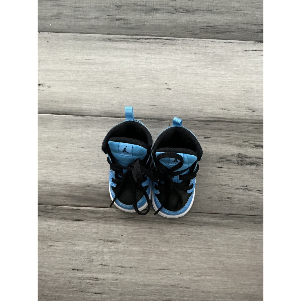 Jordan 1 Retro High OG University Blue Black Toddler Sneakers 4C DQ8425-401 - Picture 2 of 5
